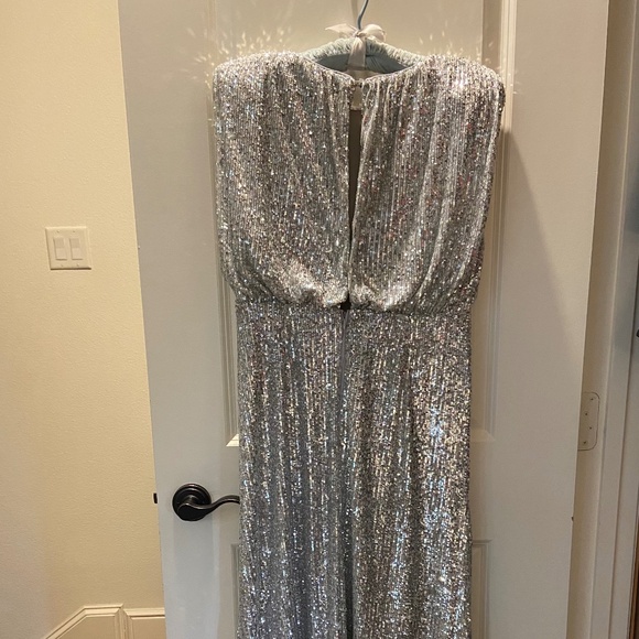 Blouson Silver Sequin Midi Dress; Sleeveless; Evening or Wedding; 8 Petite - Picture 11 of 15